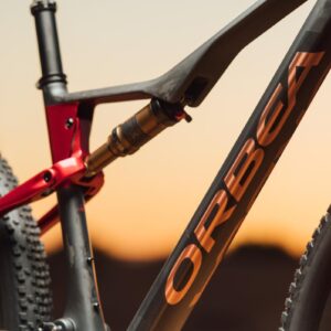 Alternative view of ORBEA OIZ M-LTD L Diamond Carbon View - Cherry Red